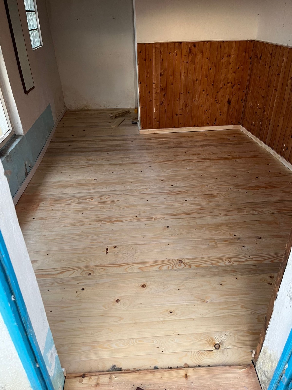 Fertig verlegter Holzboden